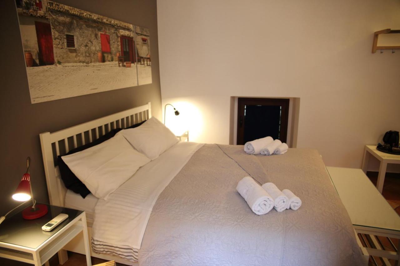 Casa Barbero Charme B&B Catania-Fontanarossai nemzetközi repülőtér Kültér fotó